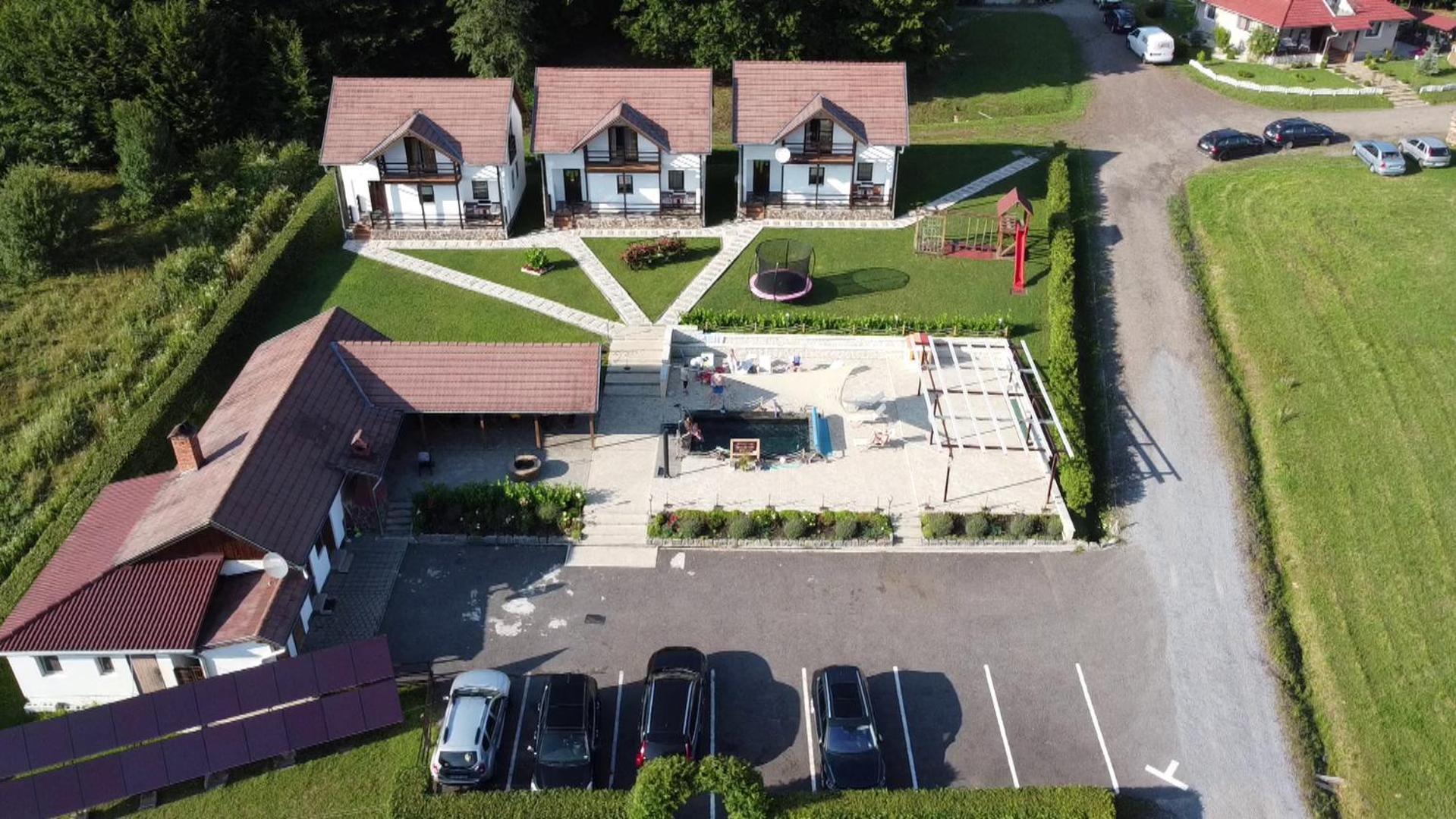 סובאטה Pallos Apartments מראה חיצוני תמונה