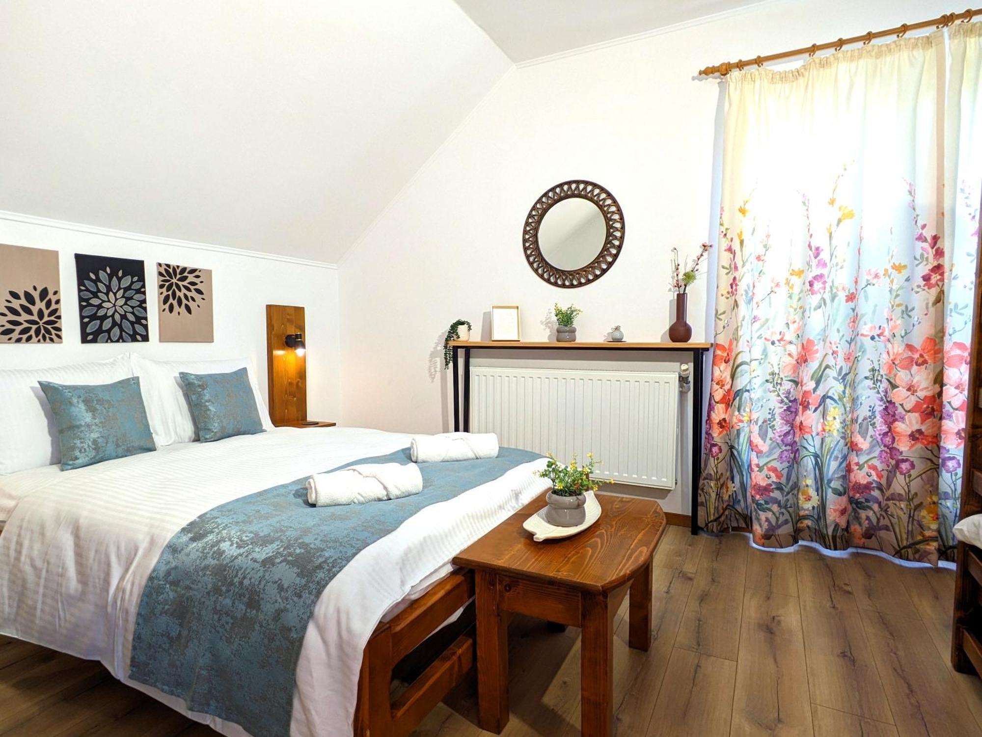סובאטה Pallos Apartments מראה חיצוני תמונה